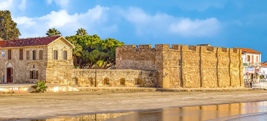 Visit the Larnaka (Larnaca) Medieval Castle